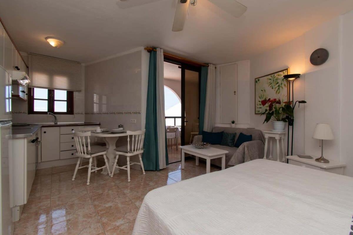 Parque Santiago II 269 - Studio With Sea And Pool Views Playa de las Americas  Exterior photo